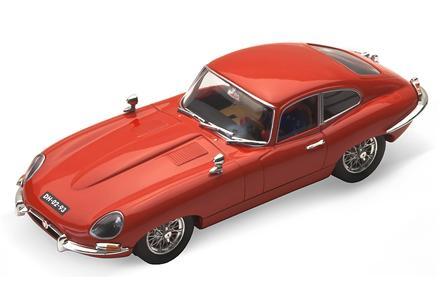 JAGUAR E-TYPE COUPE -ROAD CAR RED- ninco, slot, radio control